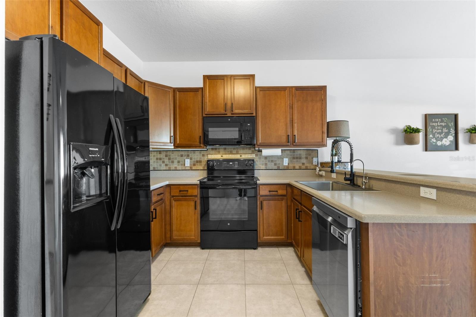 Listing photo id 9 for 1919 Greenwood Valley Drive