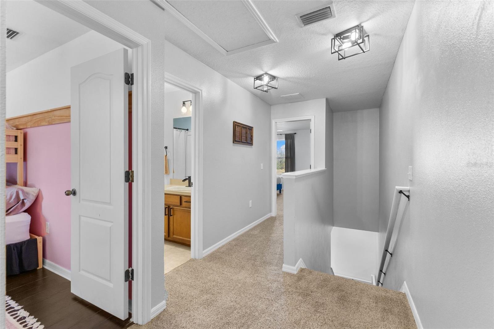 Listing photo id 14 for 1919 Greenwood Valley Drive