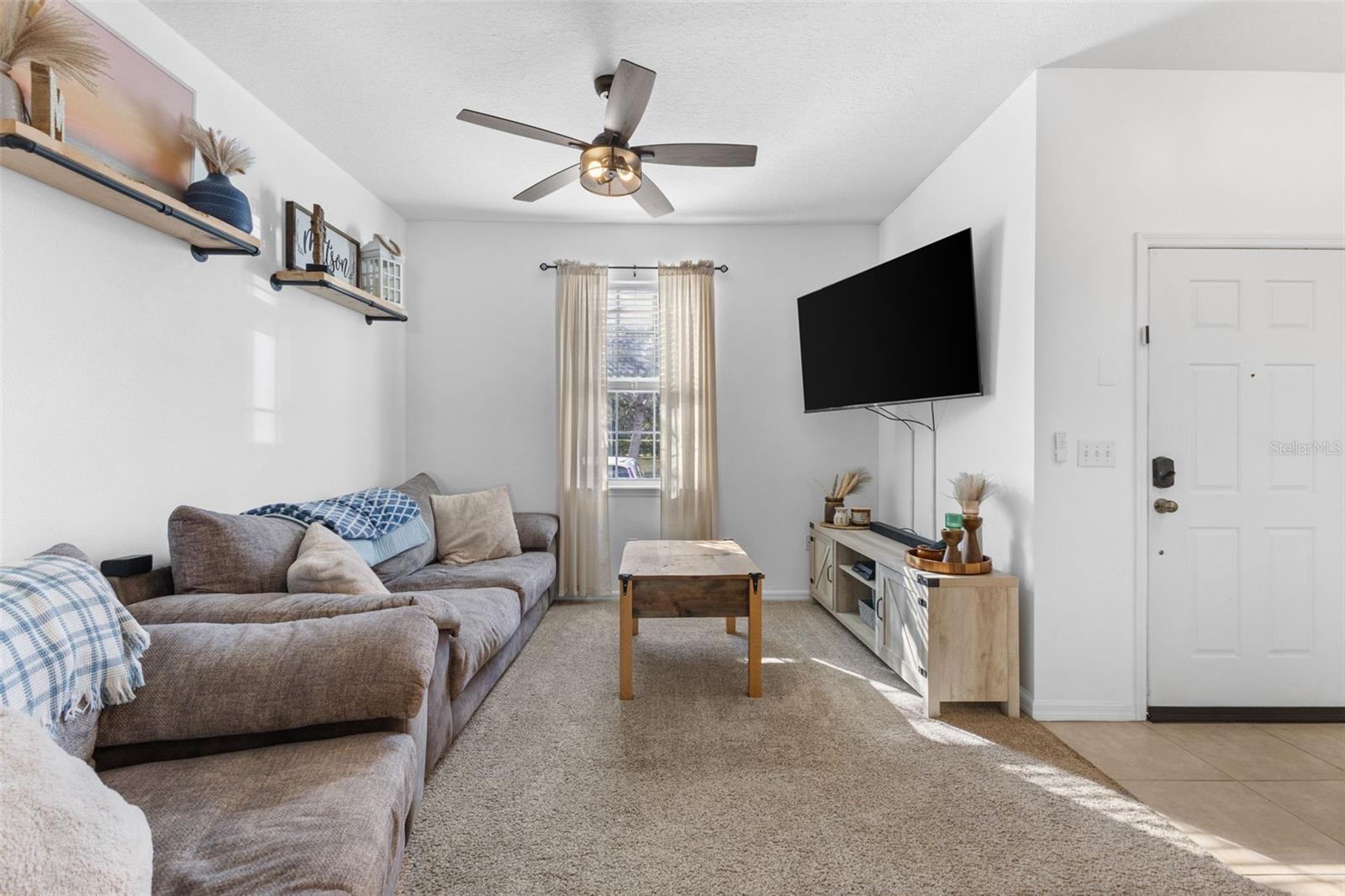 Listing photo id 1 for 1919 Greenwood Valley Drive