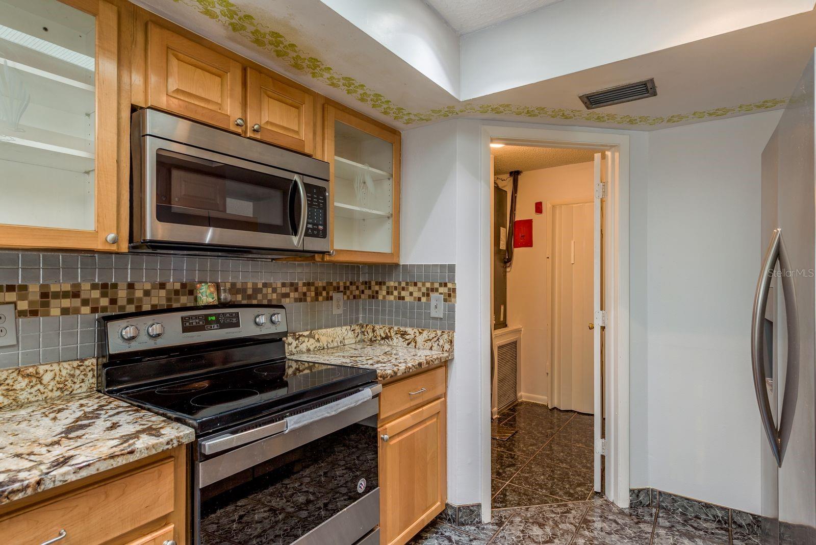 Image 17 of 39 For 7912 Soaring Trail Lane