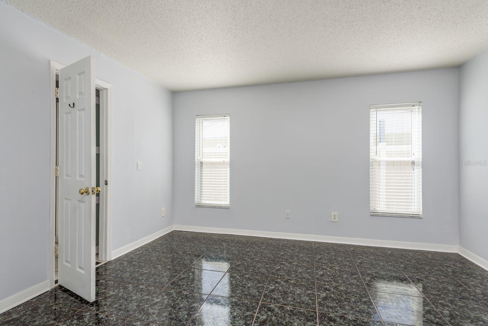 Image 19 of 39 For 7912 Soaring Trail Lane