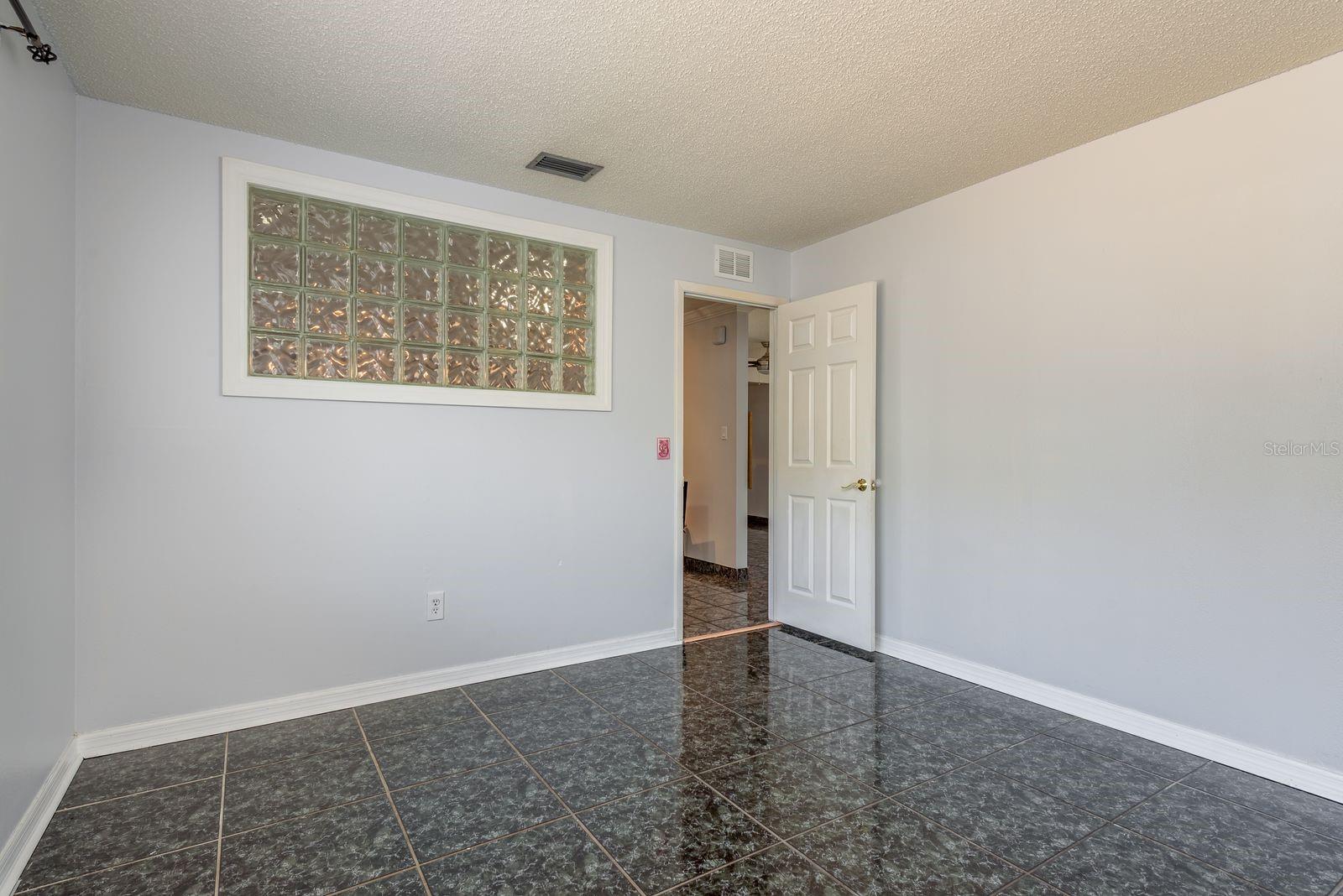 Image 23 of 39 For 7912 Soaring Trail Lane