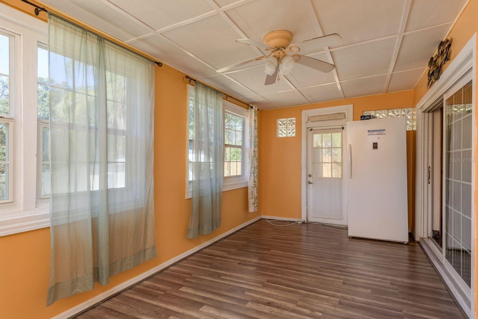 Image 32 of 39 For 7912 Soaring Trail Lane