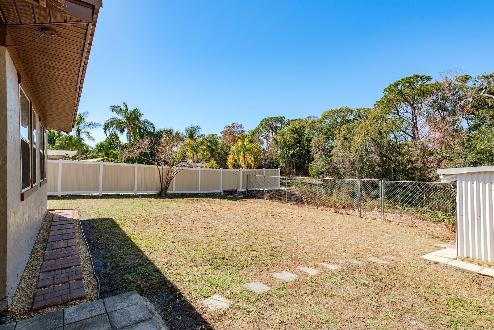 Image 34 of 39 For 7912 Soaring Trail Lane