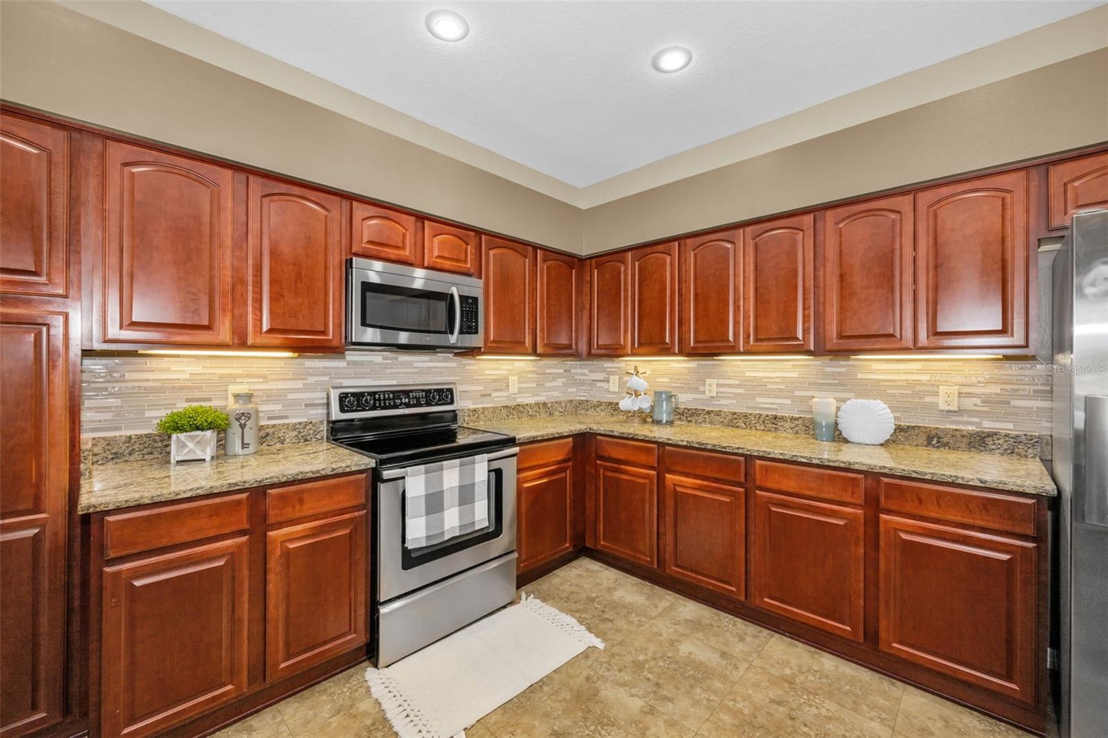 Image 11 of 73 For 4305 Harbor Lake Drive