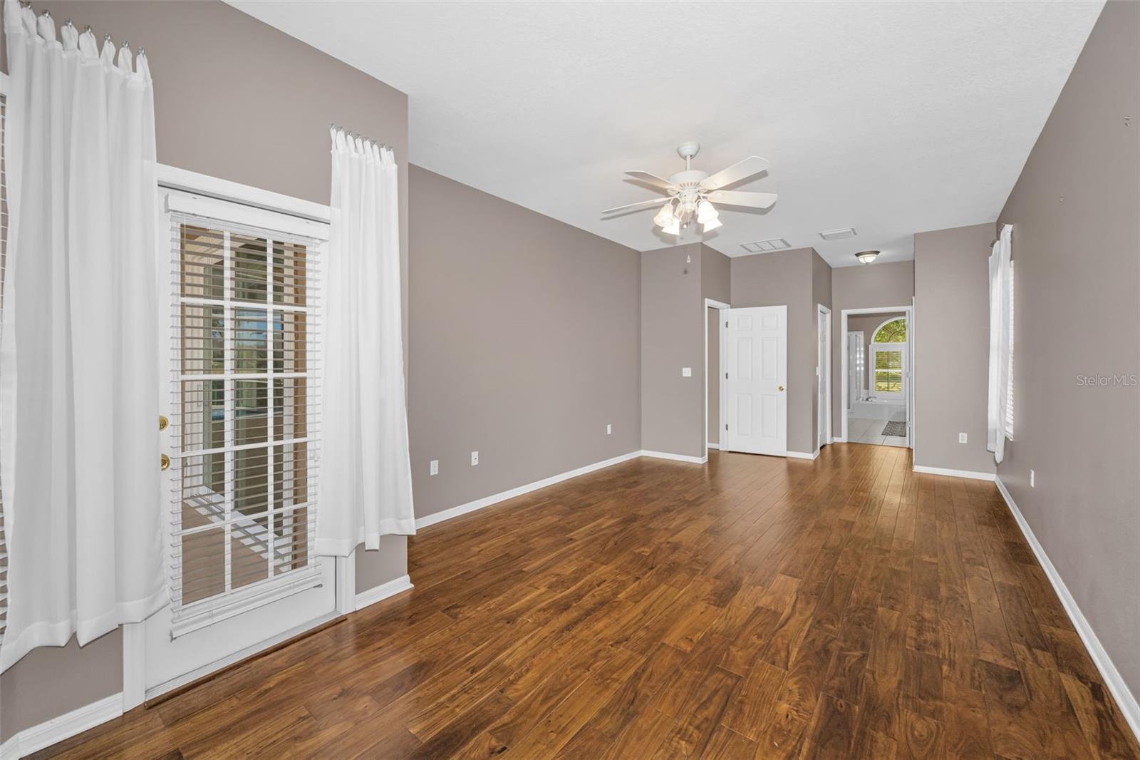 Image 26 of 73 For 4305 Harbor Lake Drive