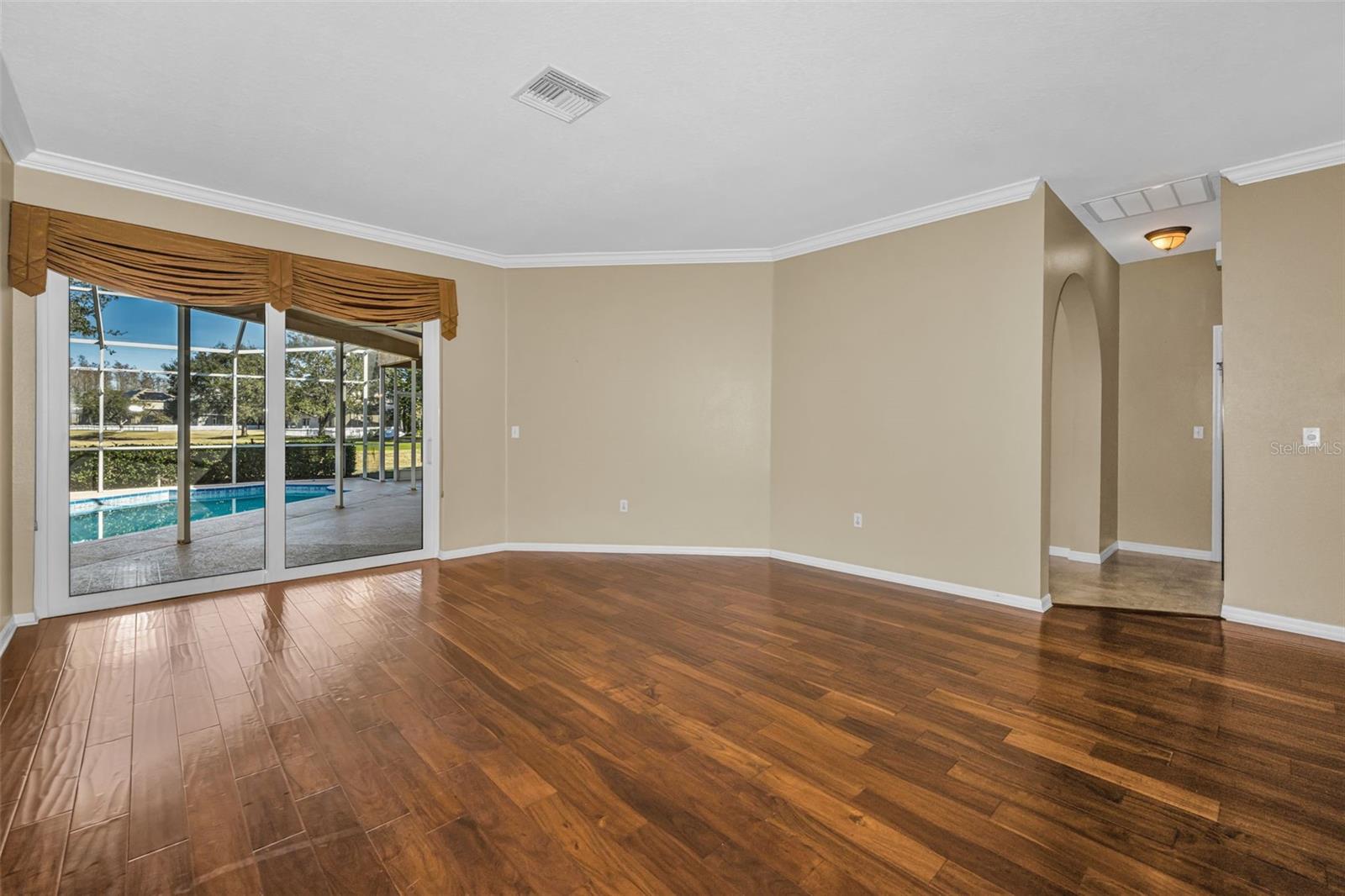 Image 8 of 73 For 4305 Harbor Lake Drive