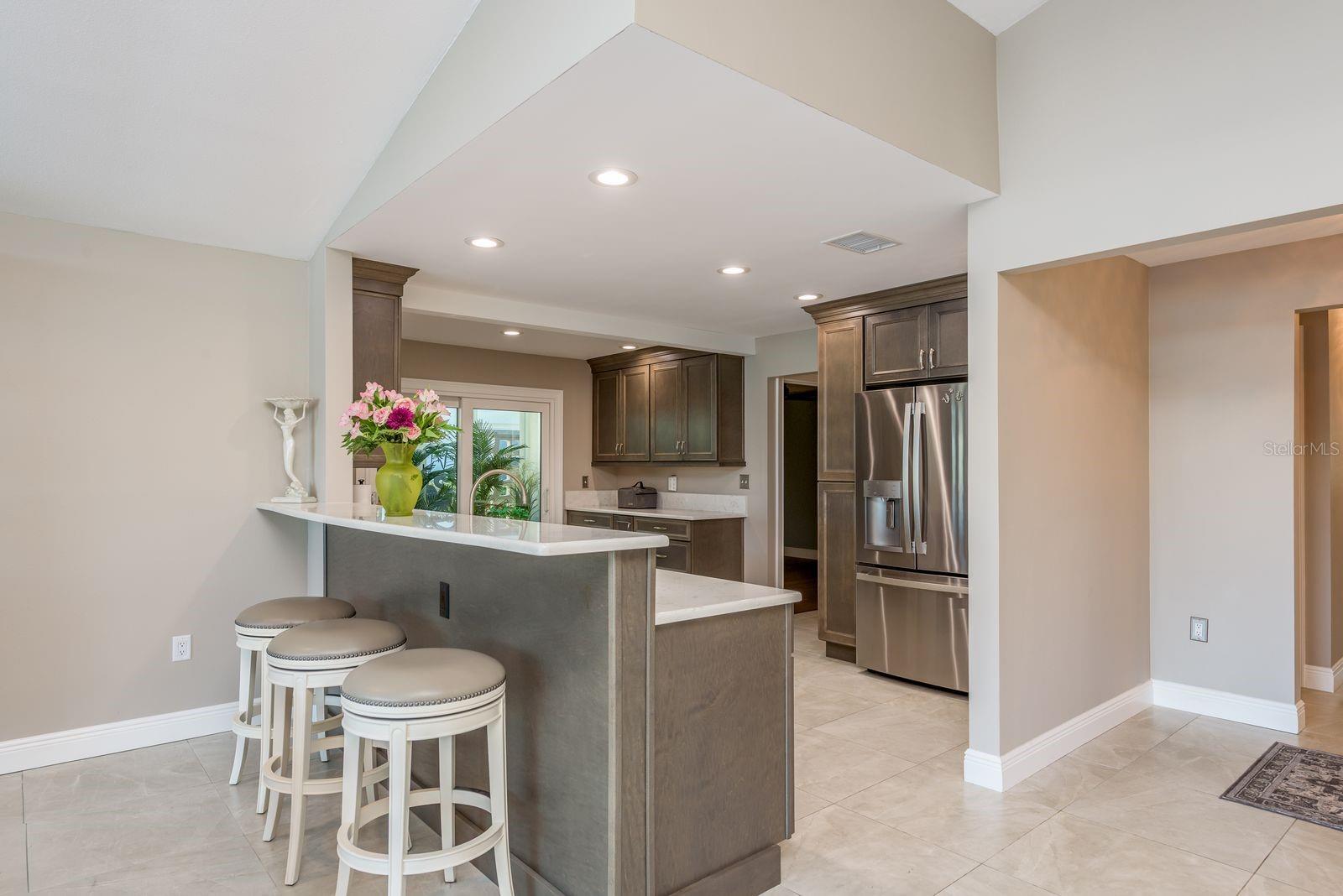 Listing photo id 16 for 4537 Rickover Court