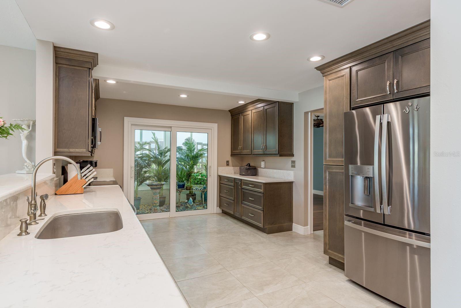 Listing photo id 17 for 4537 Rickover Court