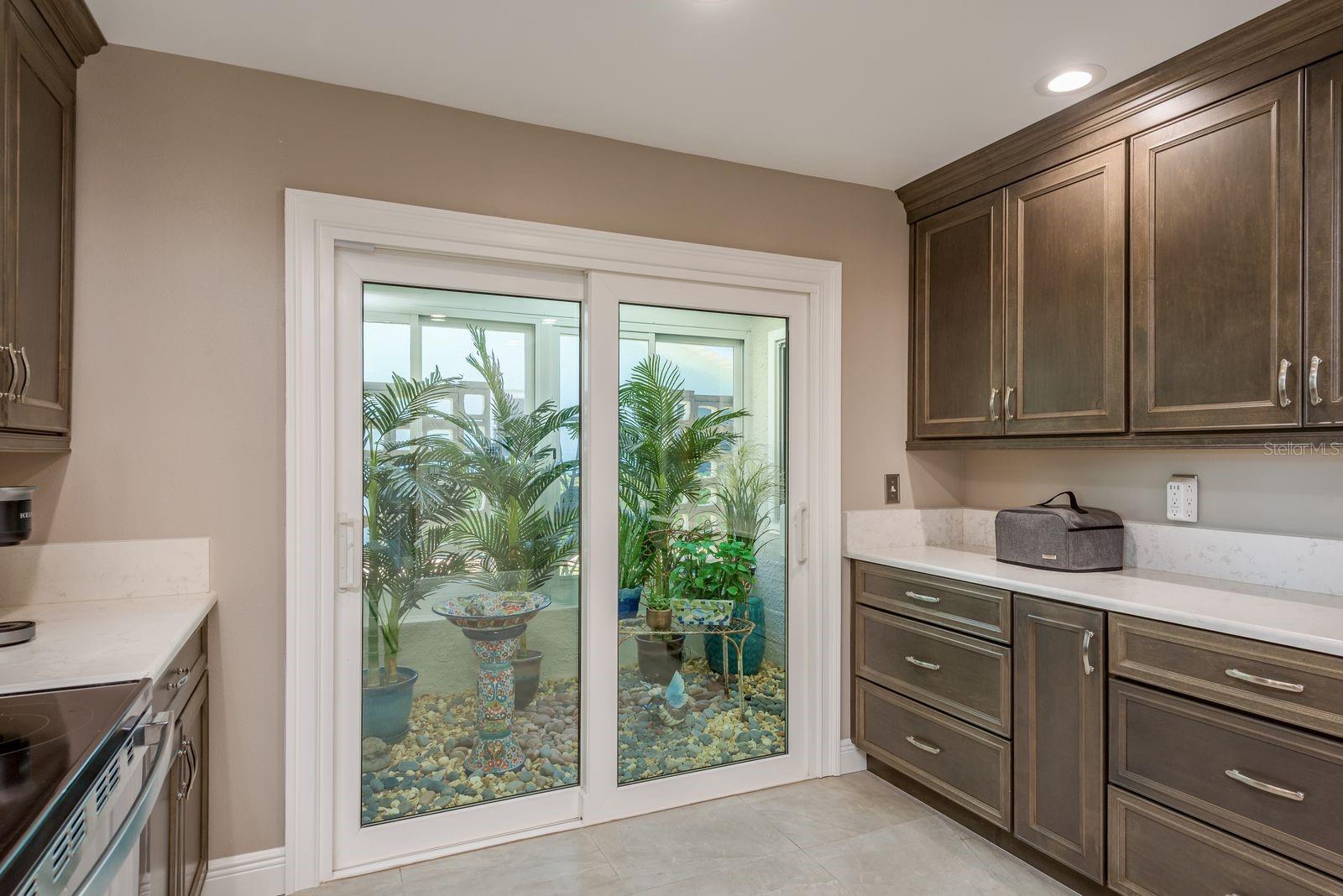 Listing photo id 19 for 4537 Rickover Court