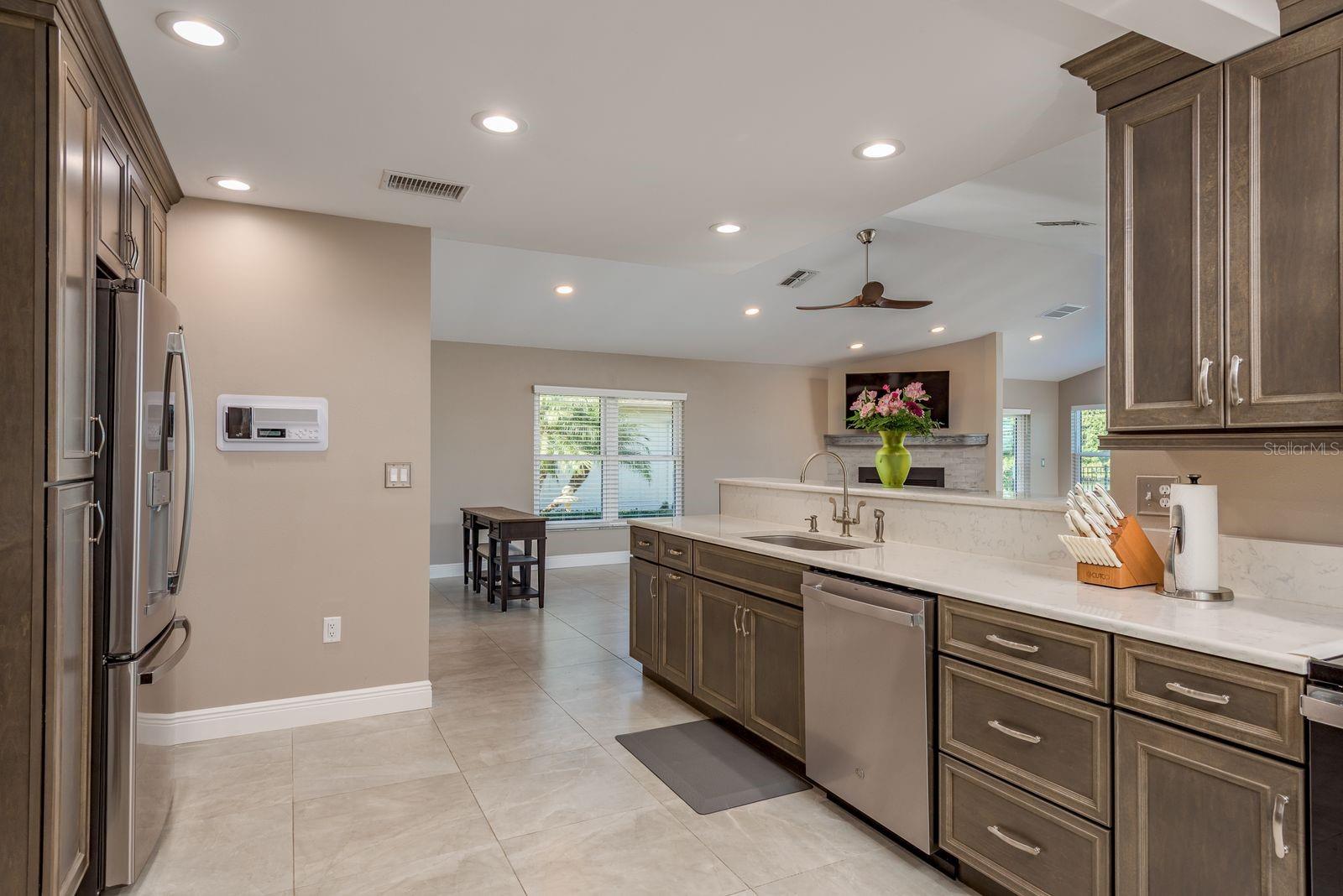 Listing photo id 20 for 4537 Rickover Court