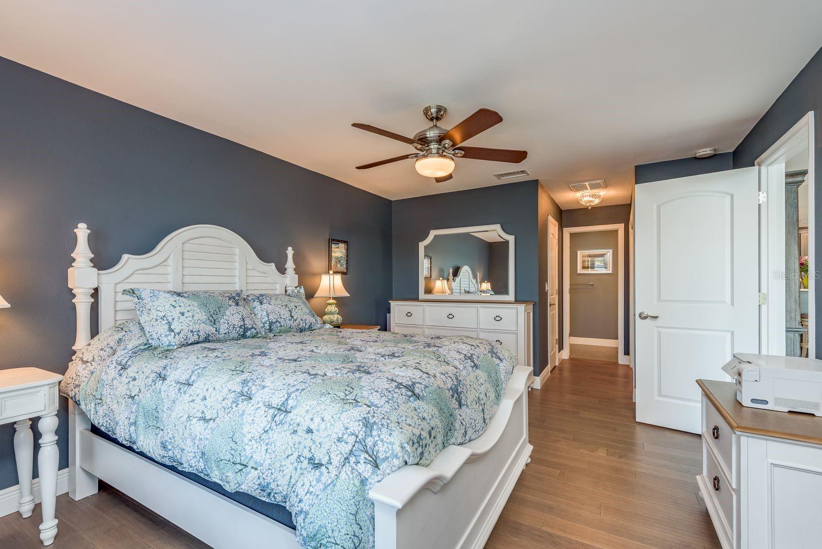 Listing photo id 23 for 4537 Rickover Court