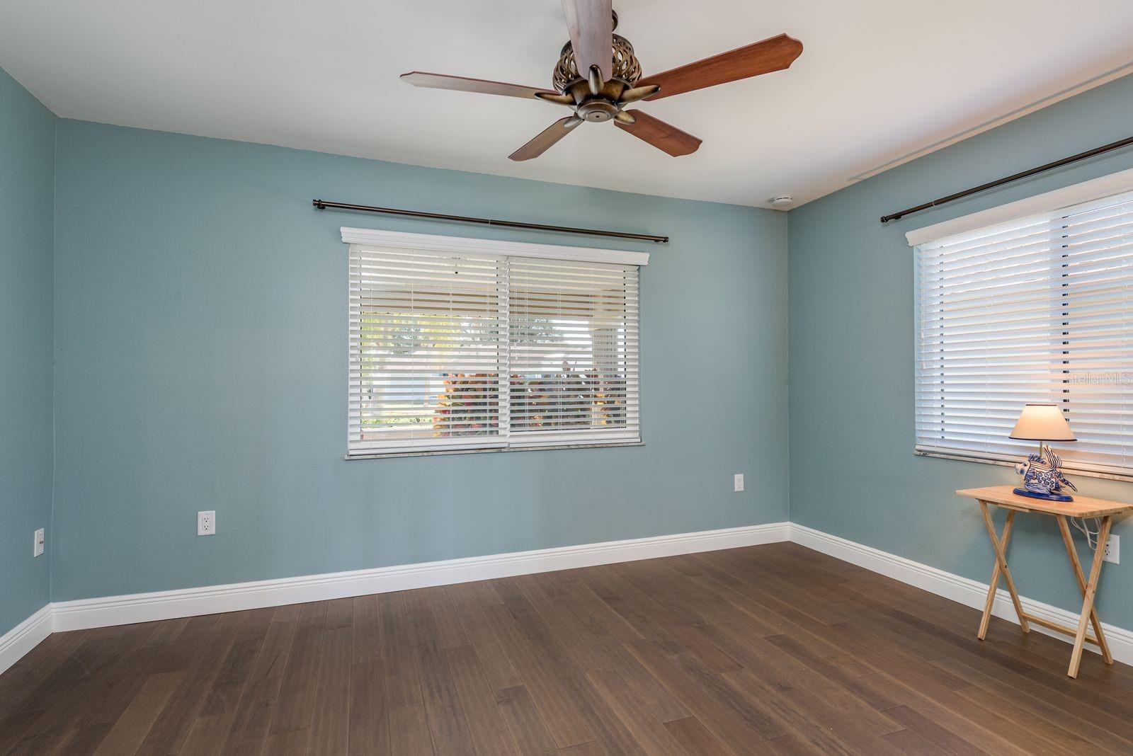 Listing photo id 27 for 4537 Rickover Court