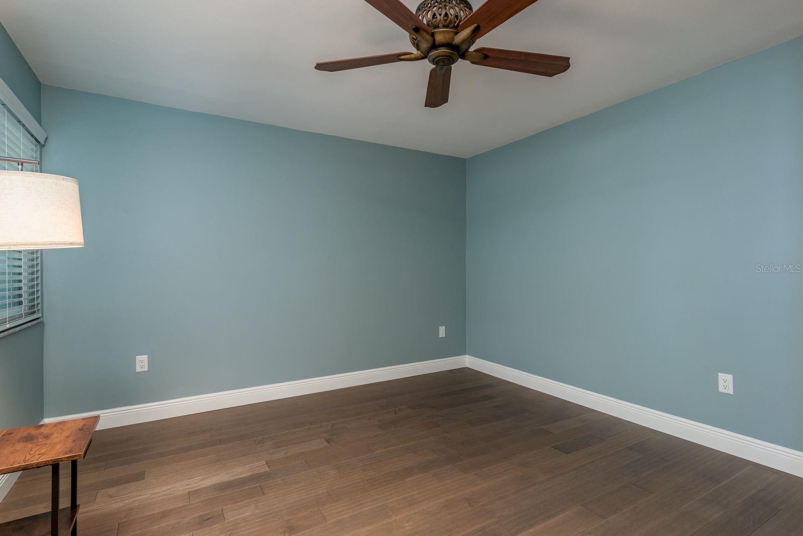 Listing photo id 31 for 4537 Rickover Court