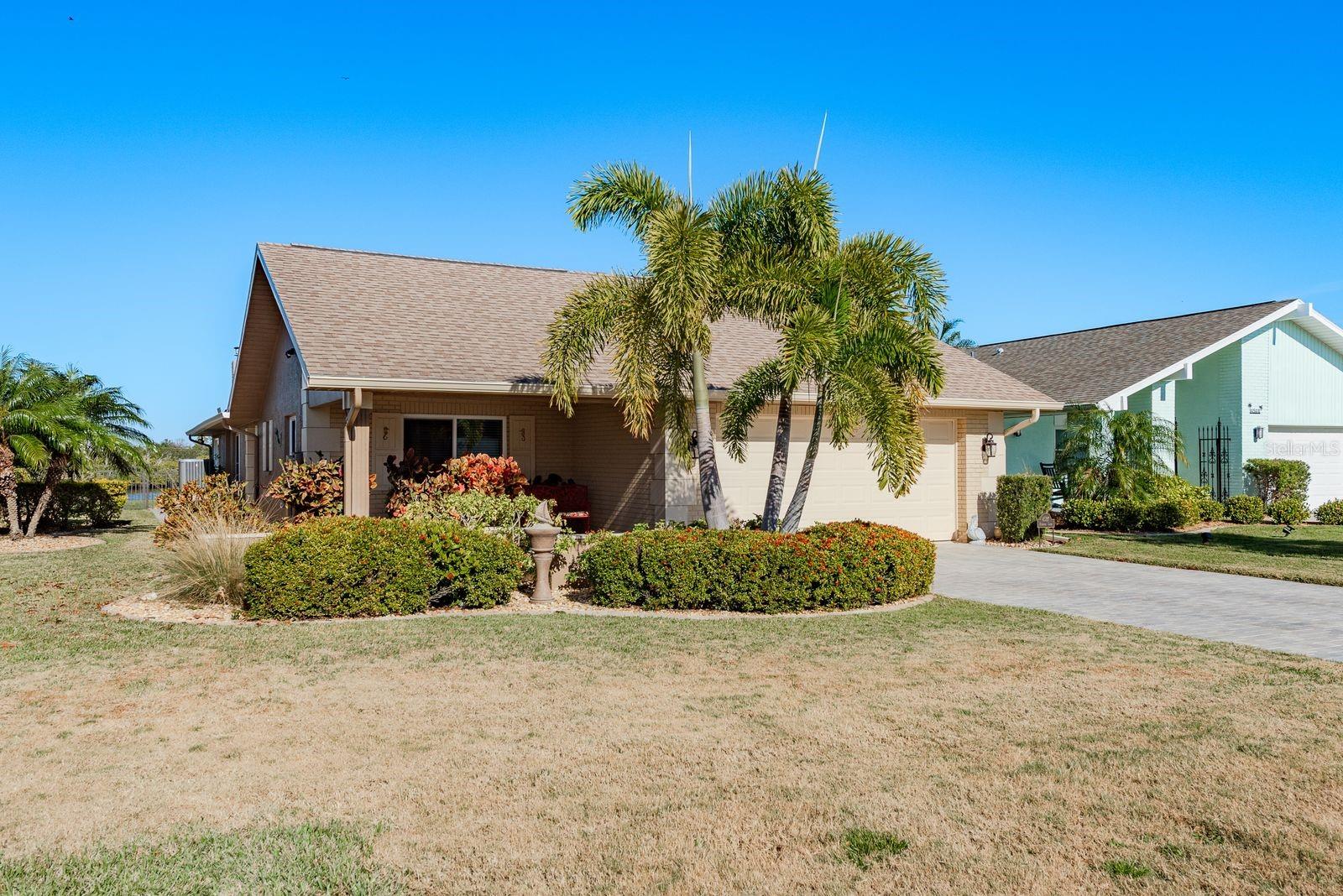 Listing photo id 2 for 4537 Rickover Court