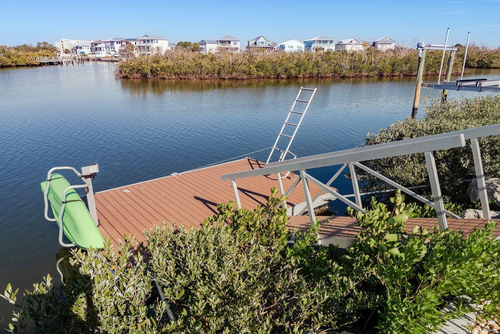 Listing photo id 39 for 4537 Rickover Court