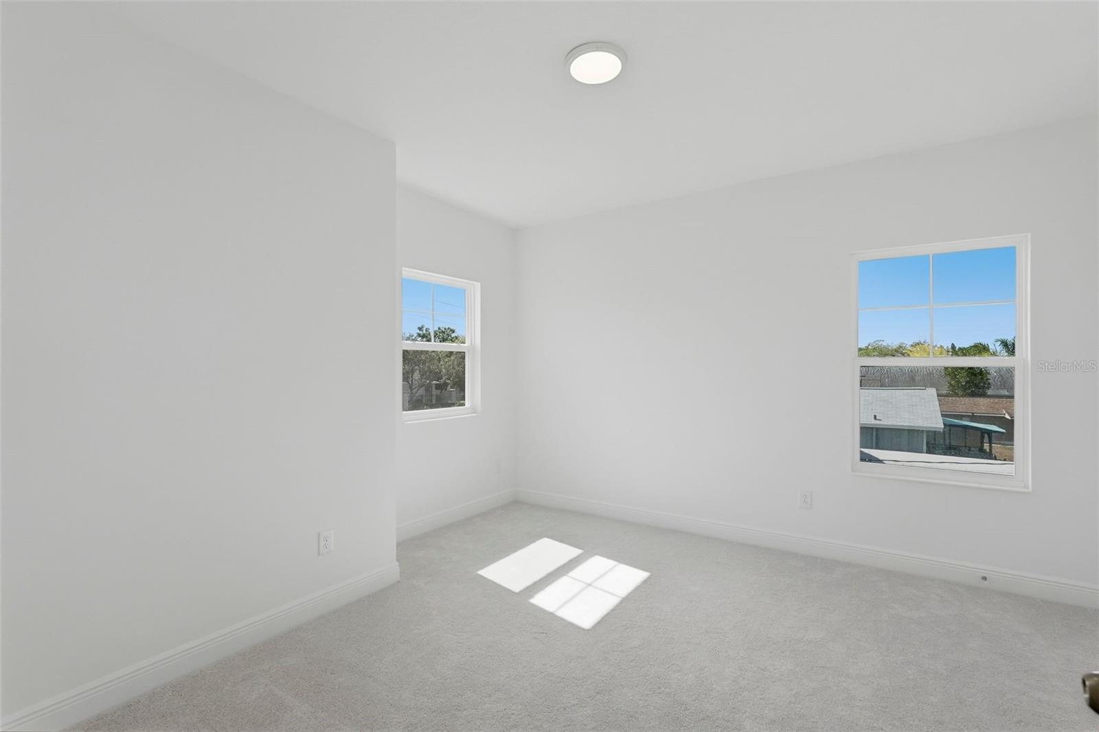 Image 22 of 30 For 3033 54th Avenue N