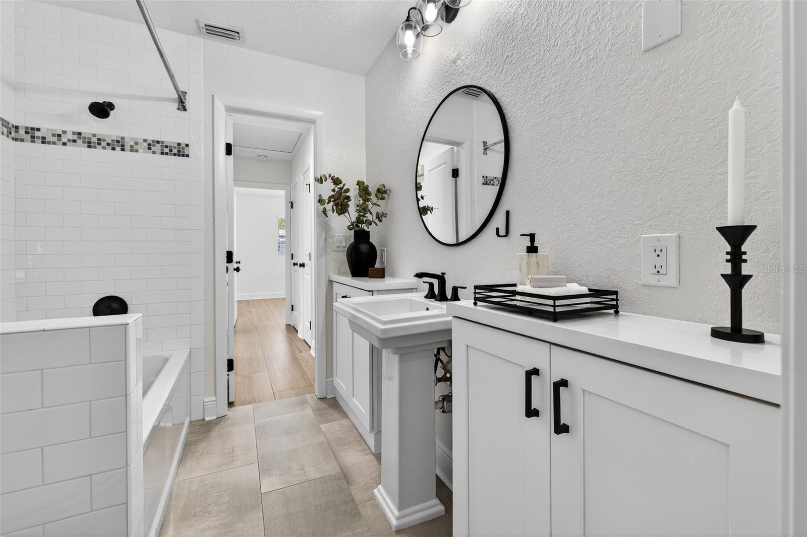 Image 24 of 40 For 939 39th Avenue Ne