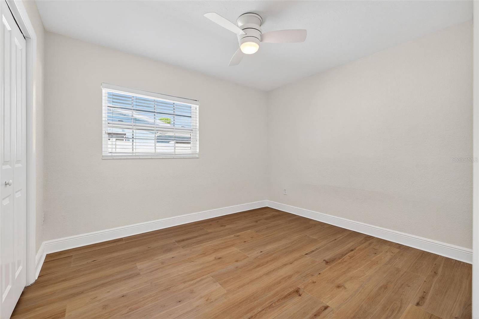 Image 26 of 40 For 939 39th Avenue Ne