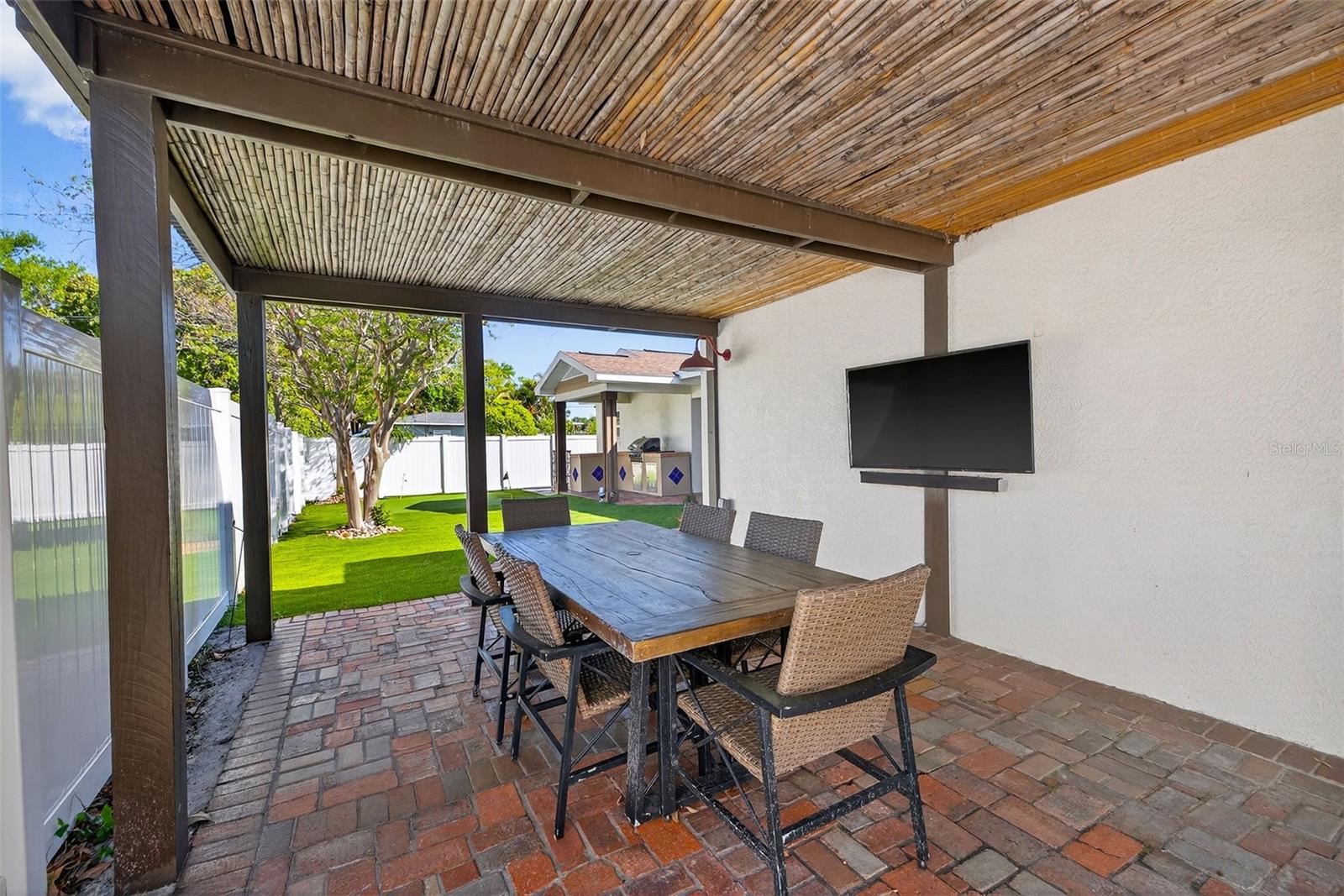 Image 29 of 40 For 939 39th Avenue Ne