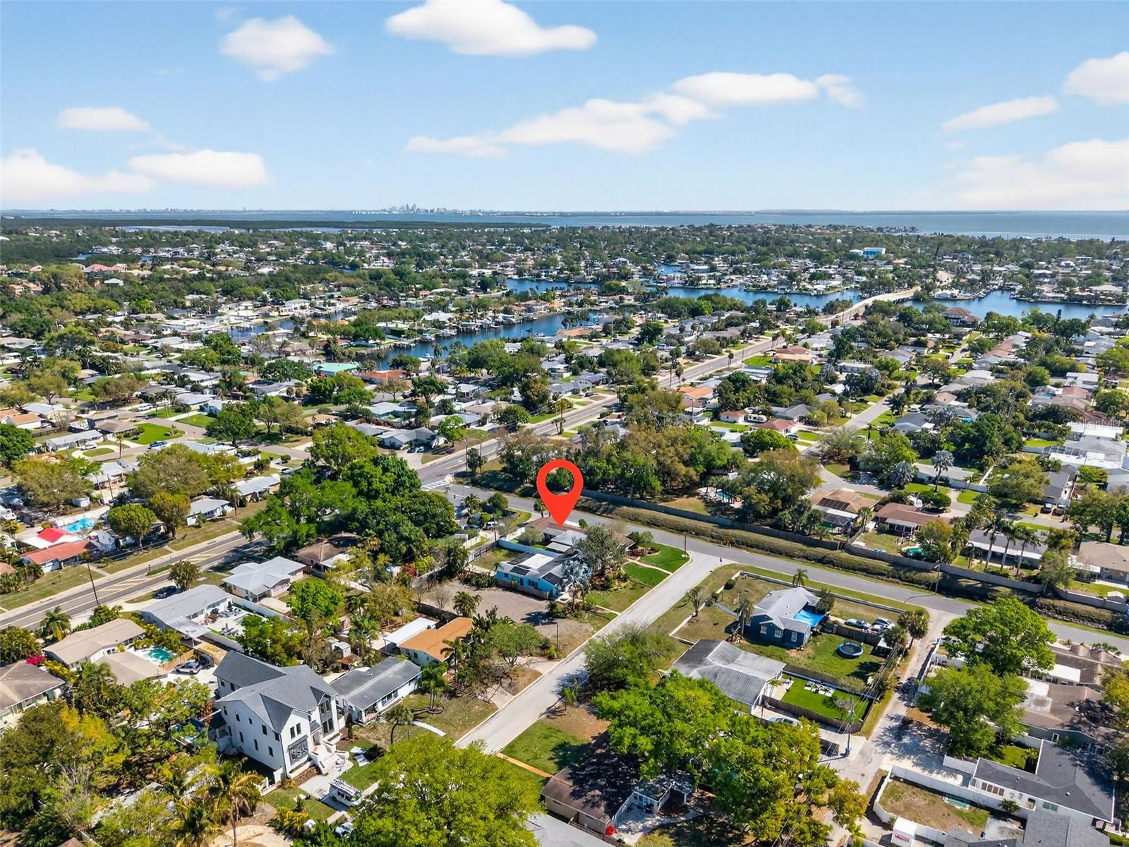 Image 33 of 40 For 939 39th Avenue Ne