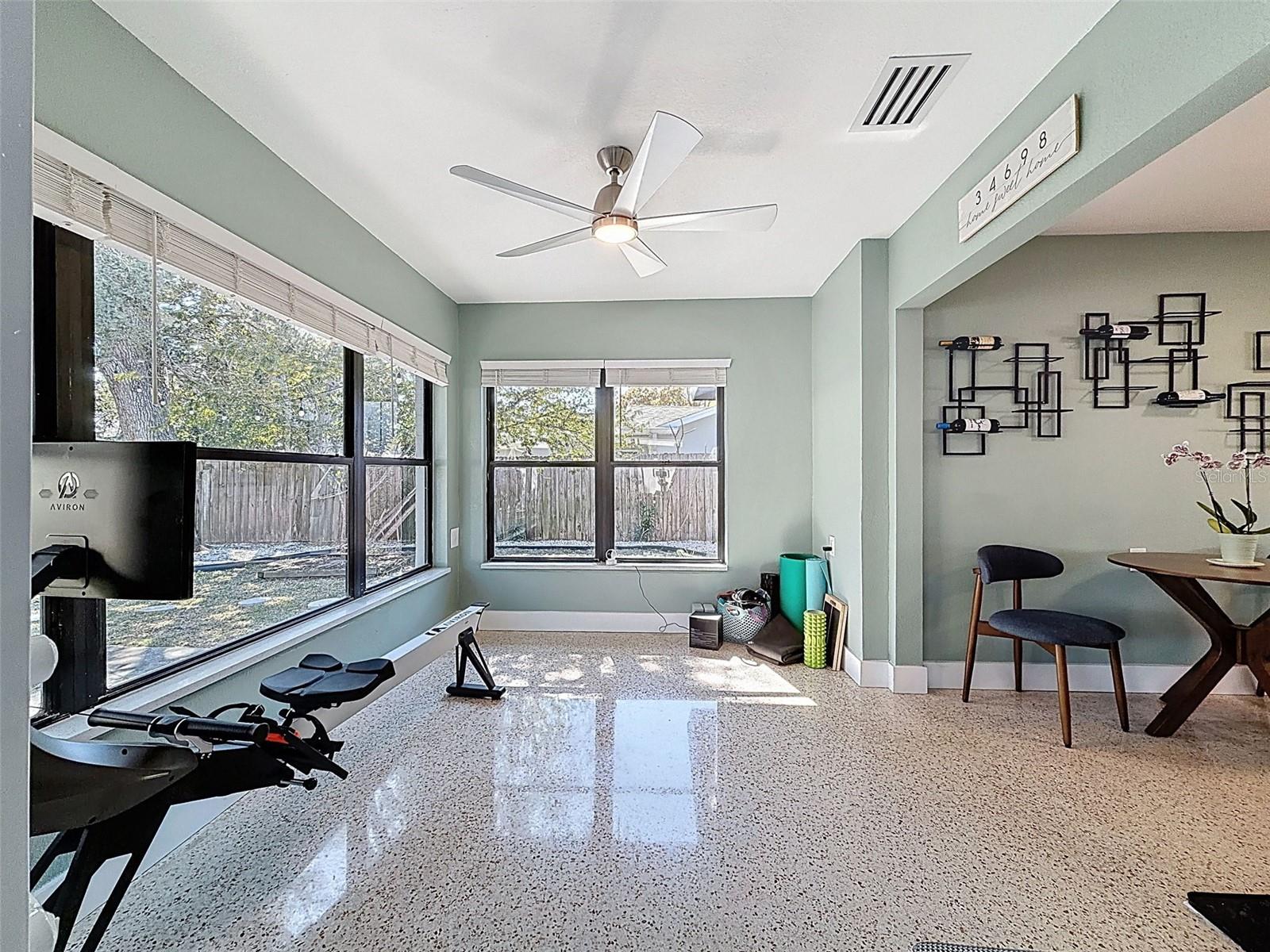 Image 19 of 45 For 2269 Carolyn Drive