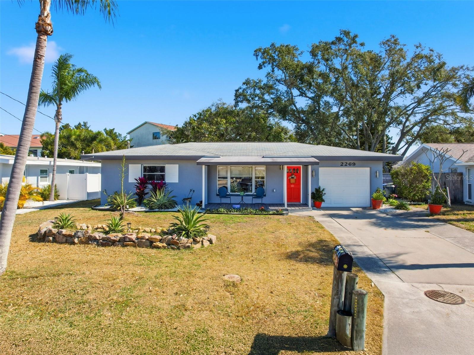 Image 3 of 45 For 2269 Carolyn Drive