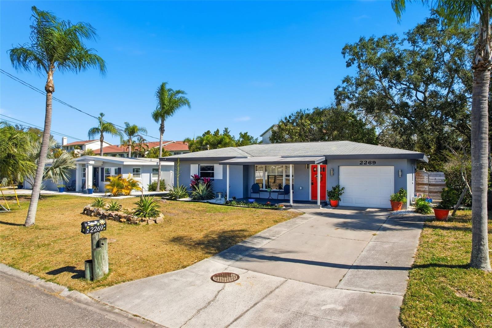 Image 4 of 45 For 2269 Carolyn Drive