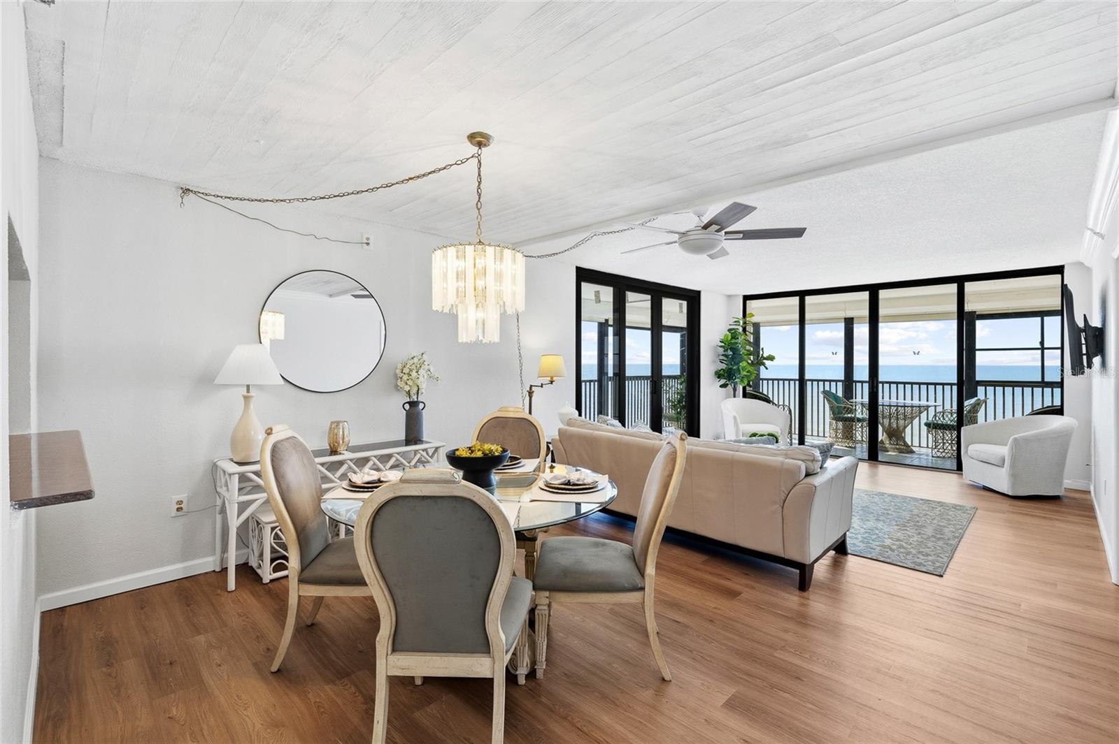 Image 10 of 41 For 15462 Gulf Boulevard 601