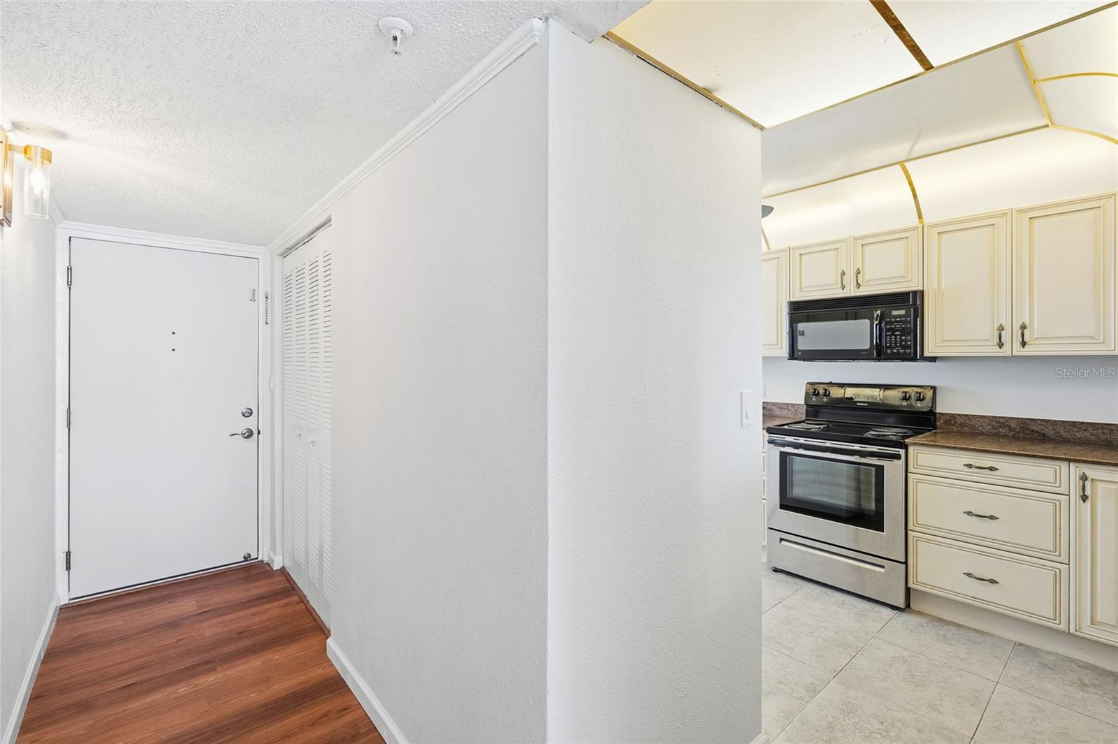 Image 3 of 41 For 15462 Gulf Boulevard 601