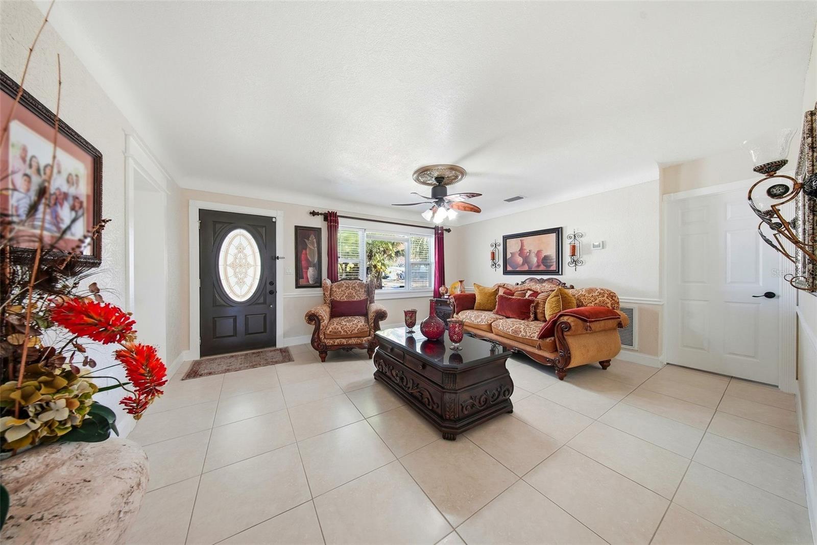 Image 10 of 65 For 5950 49 Avenue N