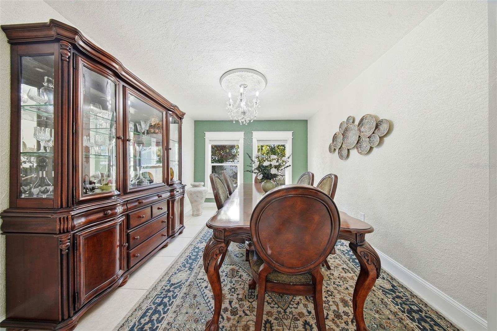 Image 11 of 65 For 5950 49 Avenue N