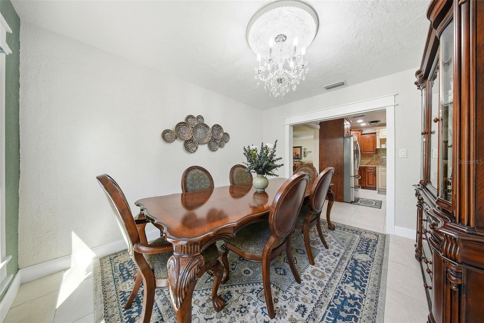 Image 12 of 65 For 5950 49 Avenue N