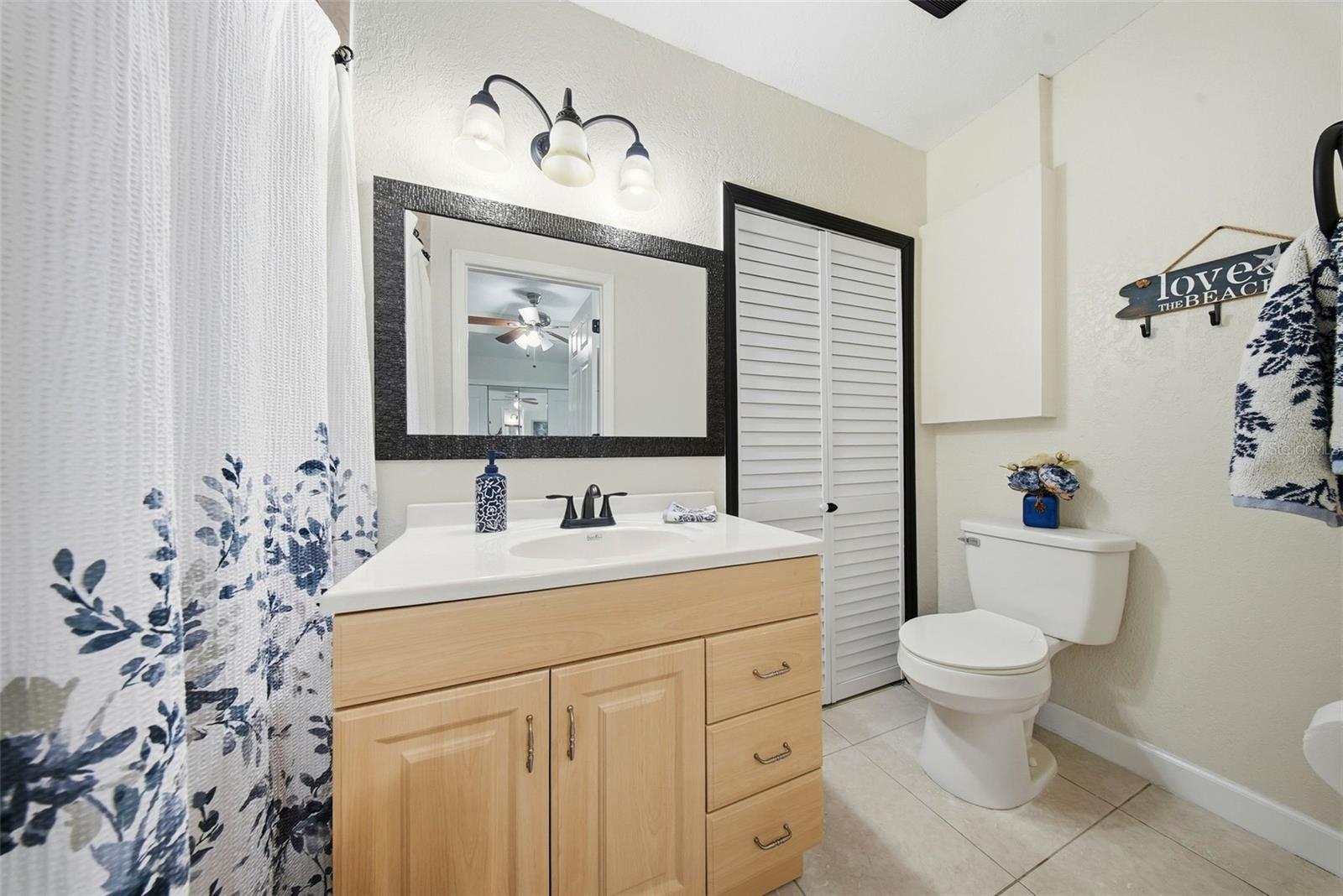 Image 35 of 65 For 5950 49 Avenue N