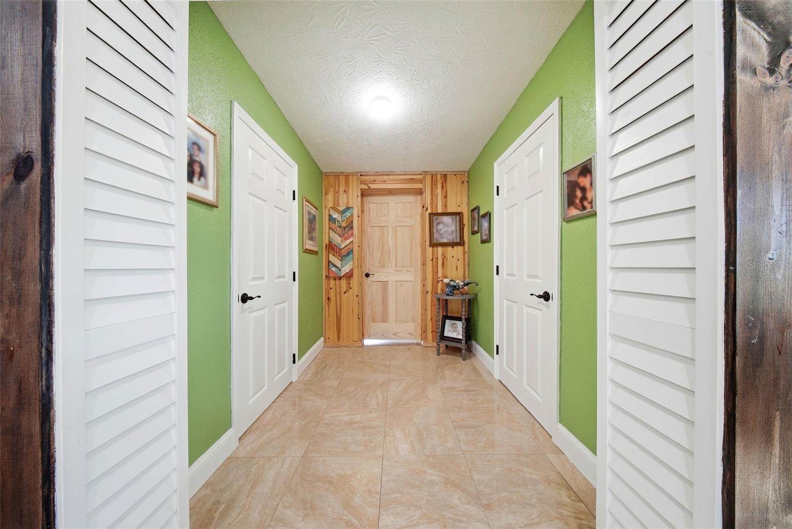 Image 37 of 65 For 5950 49 Avenue N