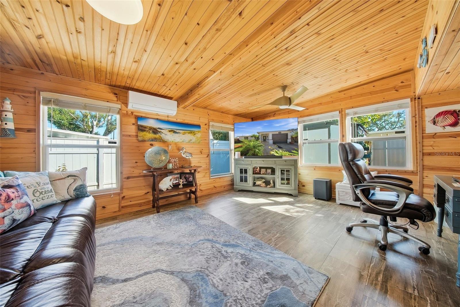 Image 41 of 65 For 5950 49 Avenue N