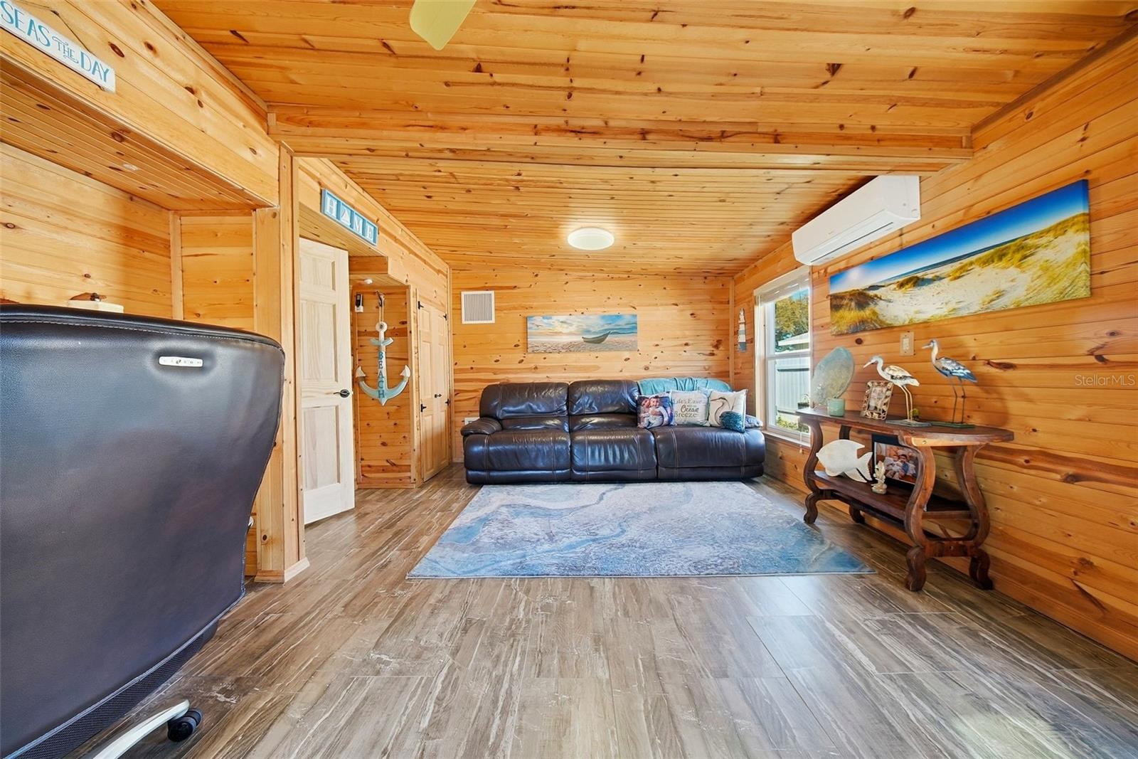 Image 42 of 65 For 5950 49 Avenue N