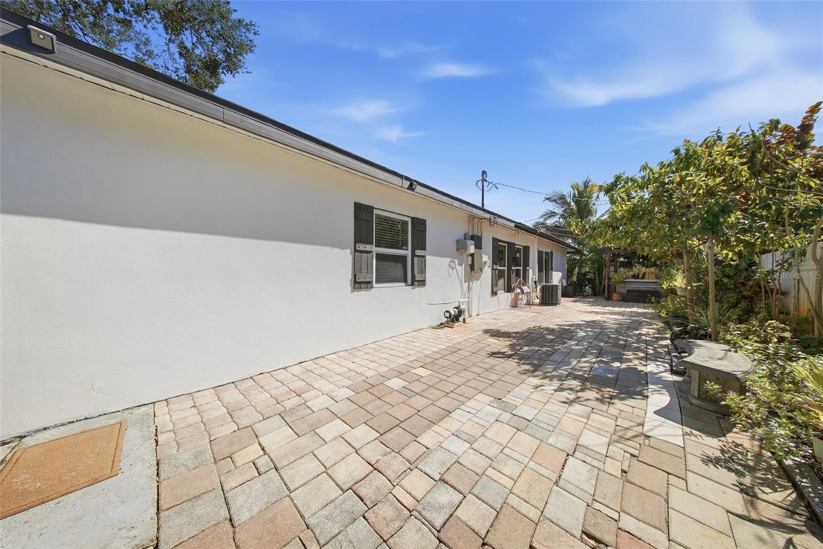 Image 43 of 65 For 5950 49 Avenue N