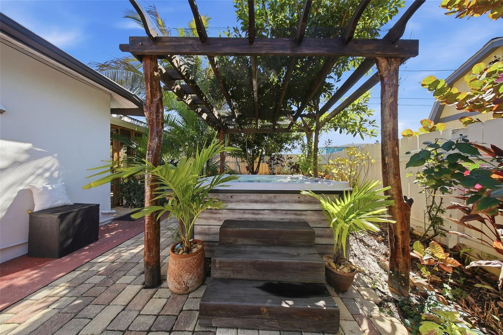 Image 46 of 65 For 5950 49 Avenue N