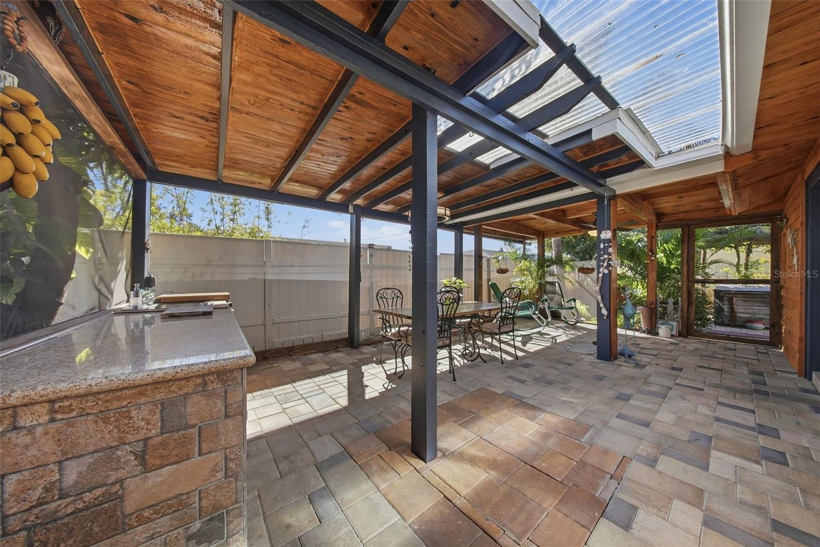 Image 50 of 65 For 5950 49 Avenue N