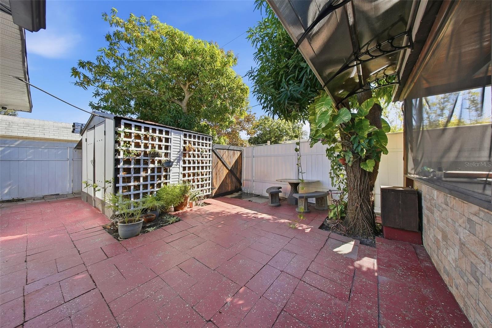 Image 56 of 65 For 5950 49 Avenue N