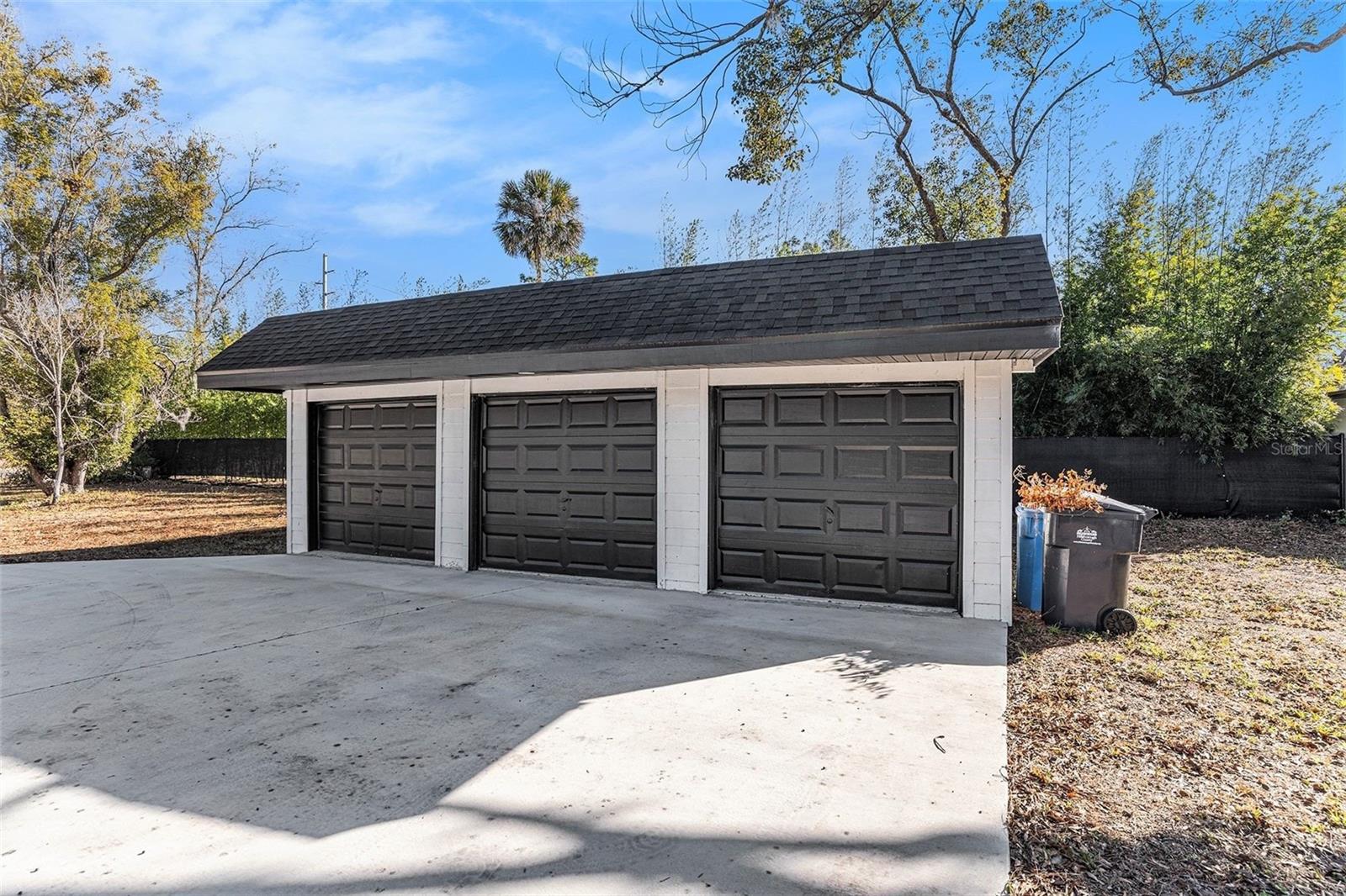 Image 10 of 33 For 7414 Van Dyke Road