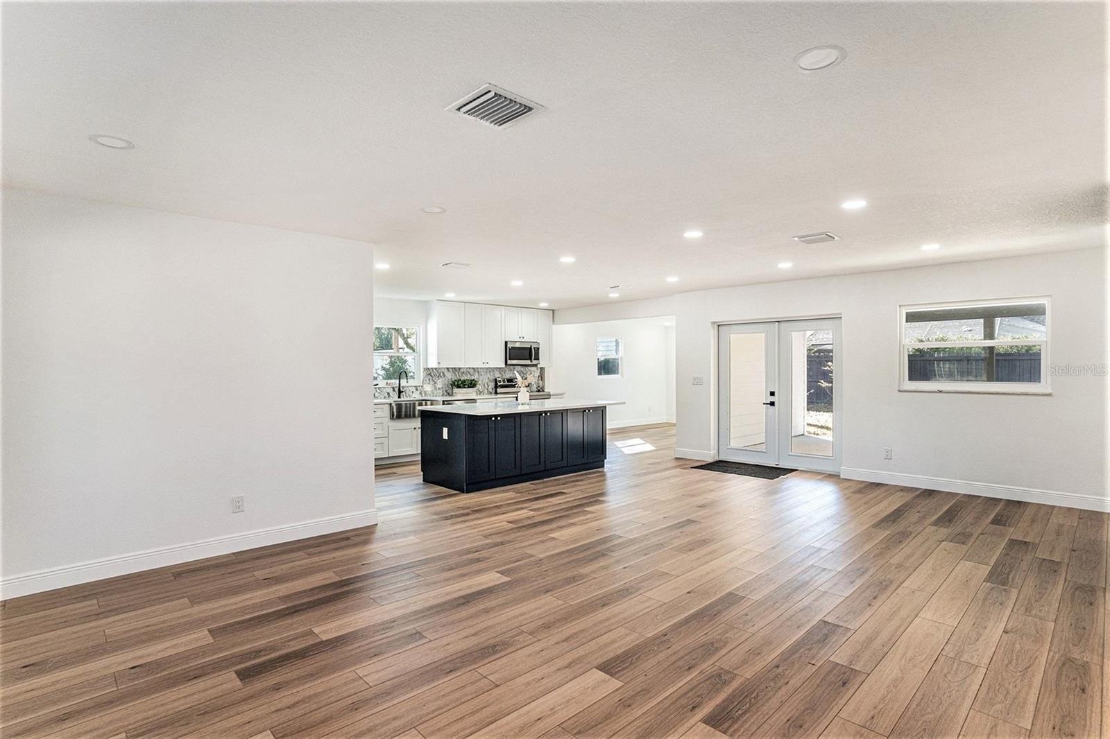 Image 15 of 33 For 7414 Van Dyke Road