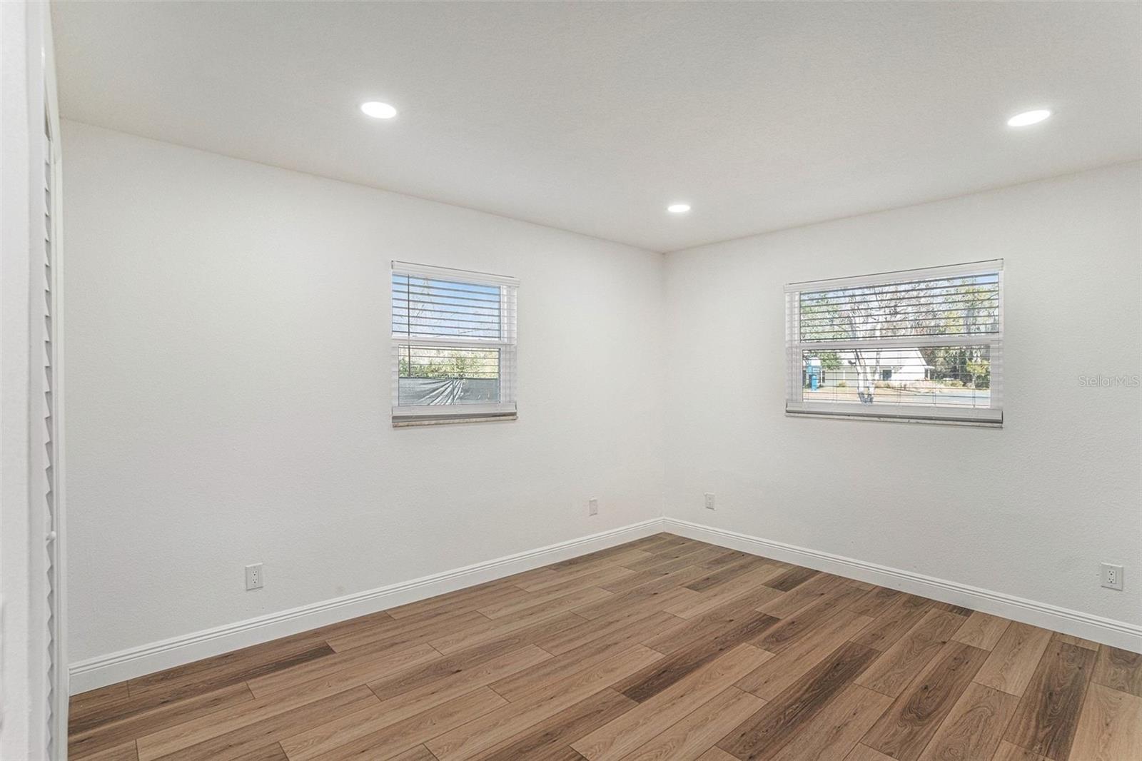 Image 21 of 33 For 7414 Van Dyke Road