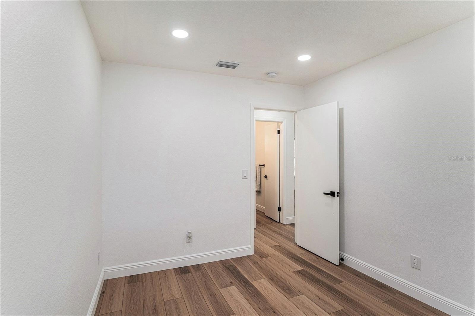 Image 26 of 33 For 7414 Van Dyke Road