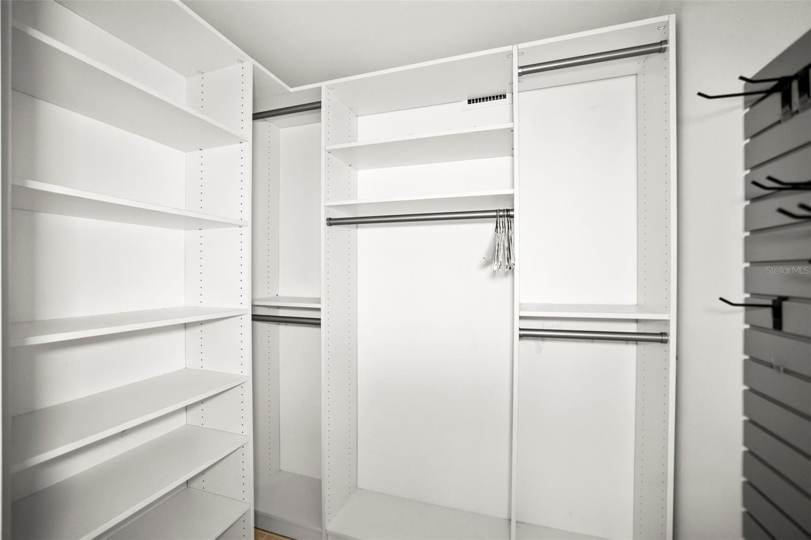 Image 13 of 56 For 2222 Norwegian Drive 16