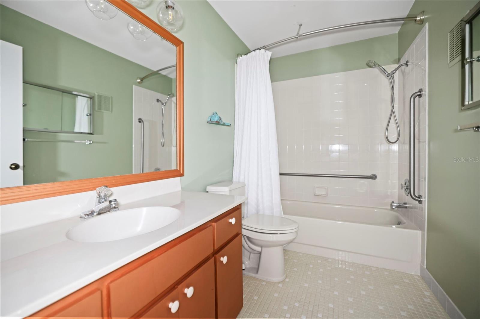 Image 17 of 56 For 2222 Norwegian Drive 16