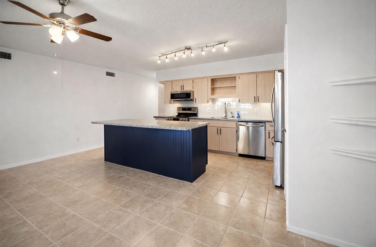 Image 5 of 56 For 2222 Norwegian Drive 16