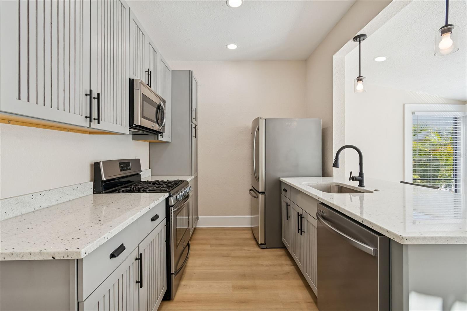 Image 18 of 42 For 322 11th Avenue N