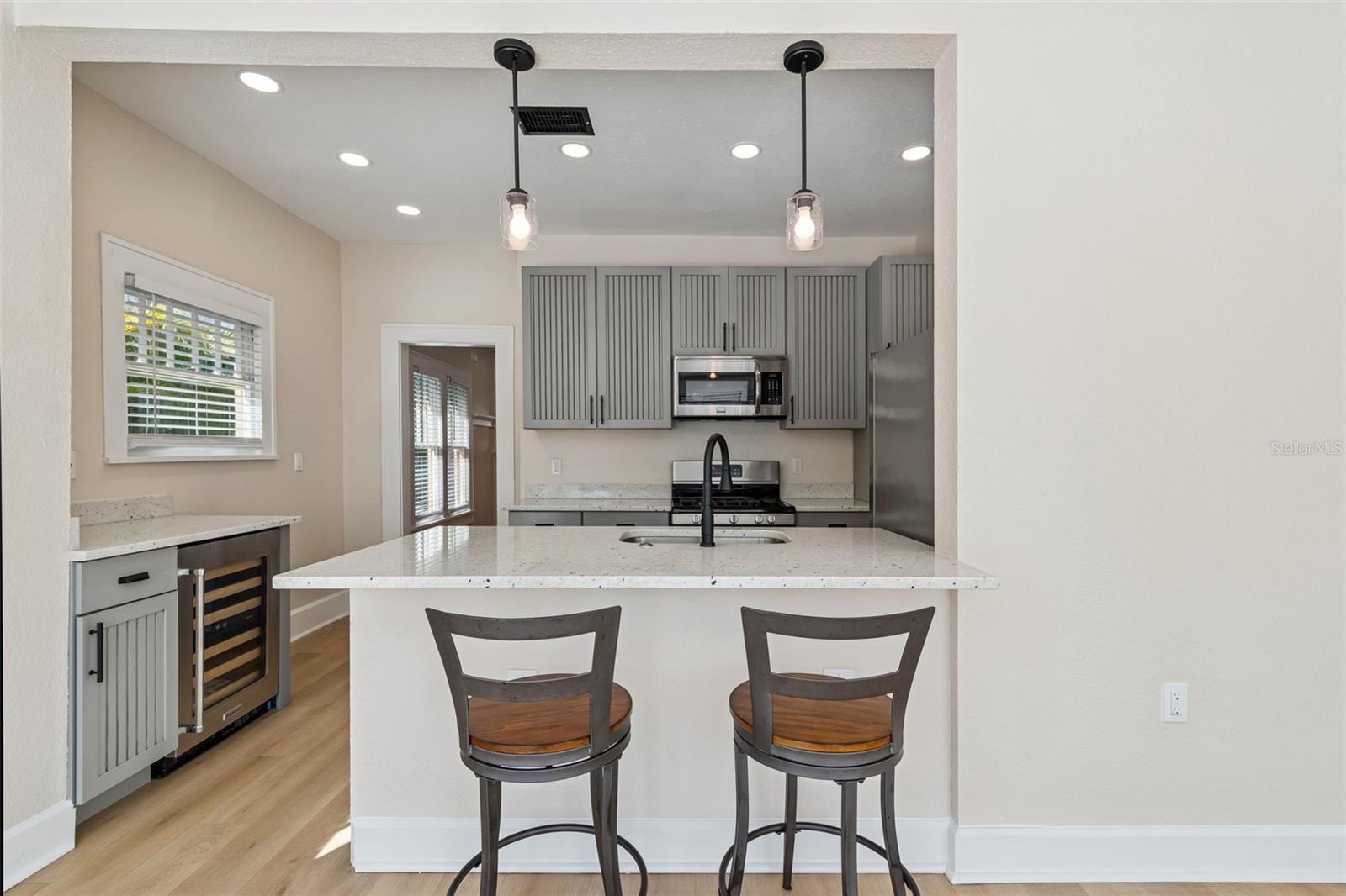 Image 22 of 42 For 322 11th Avenue N